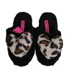 Betsey Johnson Cheetah Leopard Heart Black Slippers Mules S 5/6  NEW